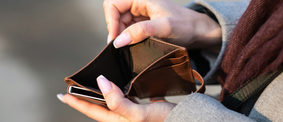 Minister gaat voorstellen maken voor regeling financieel kwetsbaren